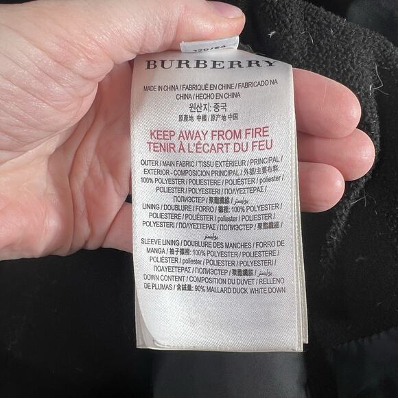 Burberry Kids Down Puffer Jacket Size 8Y Black Classic Casual Luxury Minimalist - Picture 9 of 13